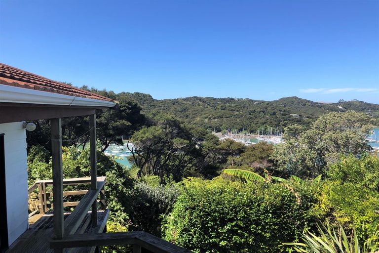 Photo of property in 99 Doves Bay Road, Kerikeri, 0294
