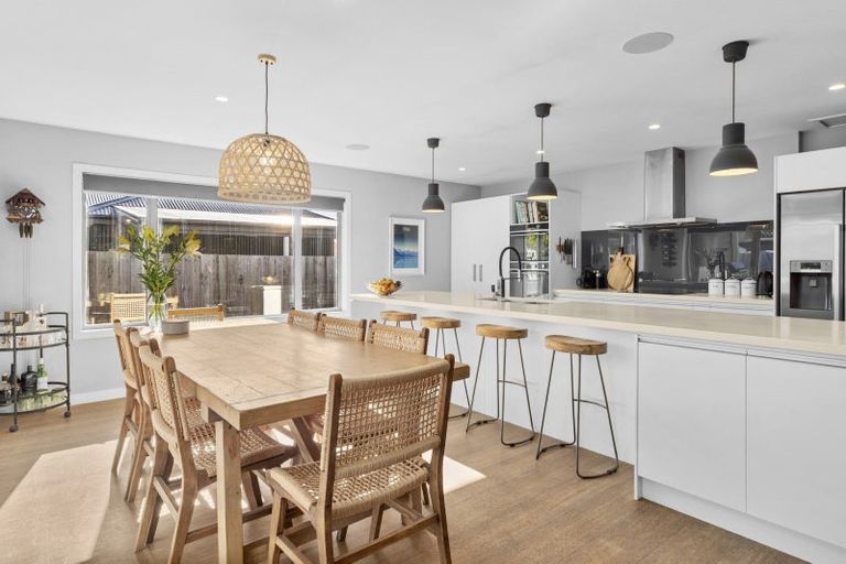 Photo of property in 10 Snowberry Street, Albert Town, Wanaka, 9305