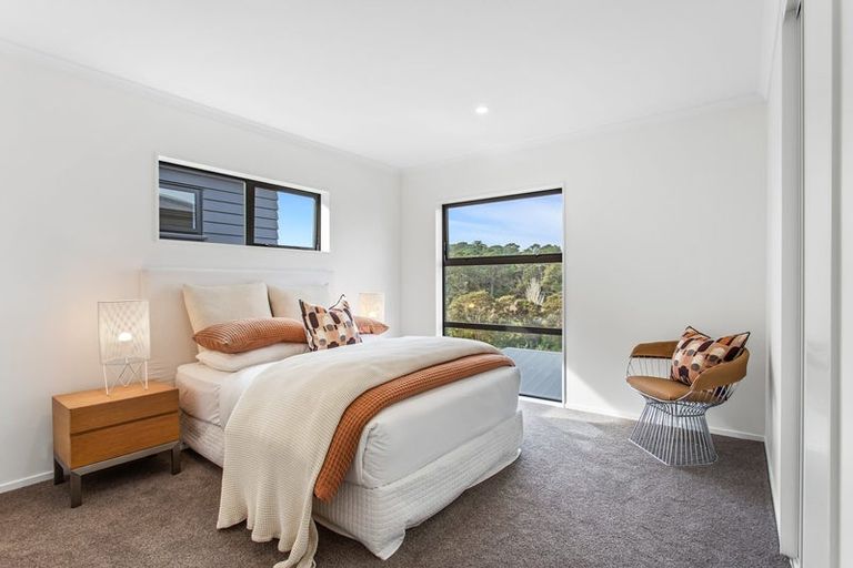 Photo of property in 17 William Calvert Drive, Swanson, Auckland, 0614