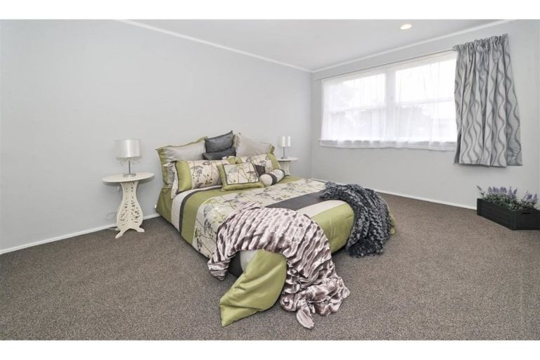 Photo of property in 2/51 Eddowes Street, Manurewa, Auckland, 2102