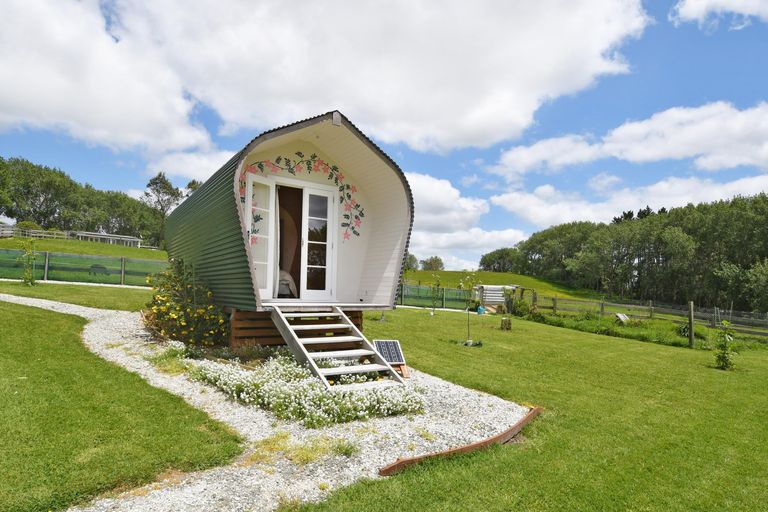 Photo of property in 56 Wattle Lane, Kaiwaka, 0573