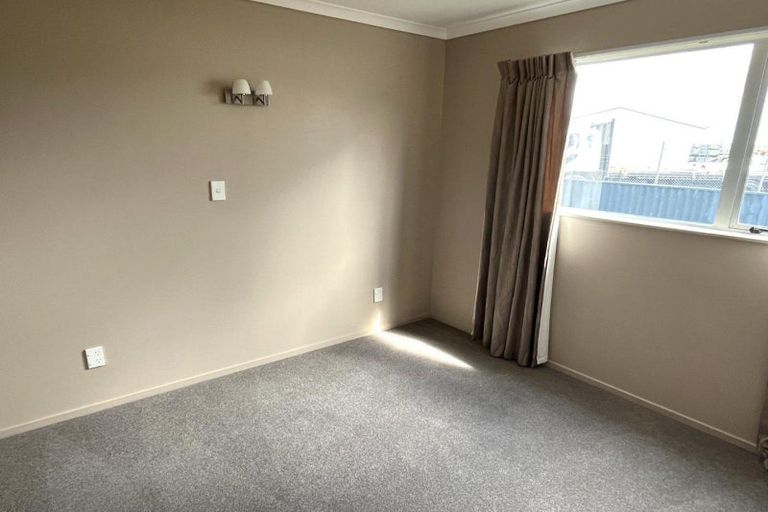 Photo of property in 44 Kaimanawa Street, Kelvin Grove, Palmerston North, 4414