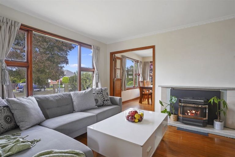 Photo of property in 7 Glenora Place, Hornby, Christchurch, 8042