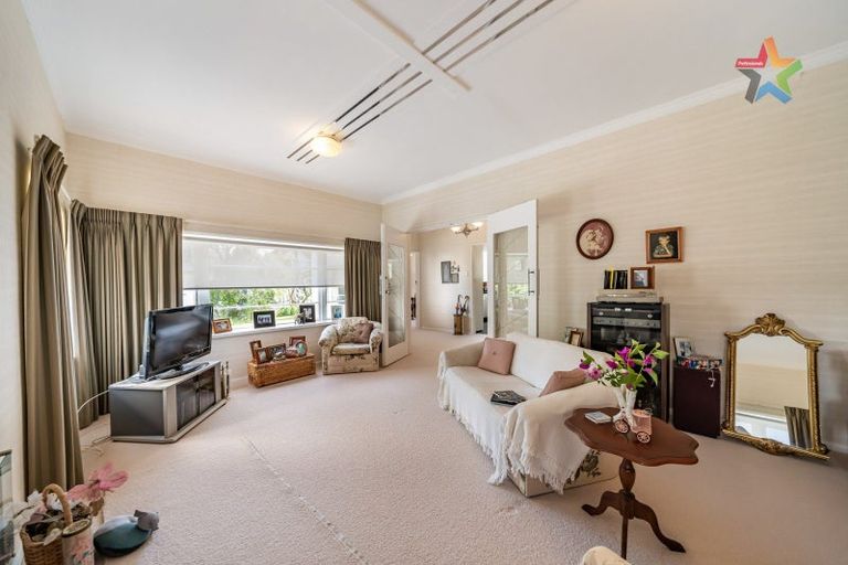 Photo of property in 16 Marina Grove, Hutt Central, Lower Hutt, 5010