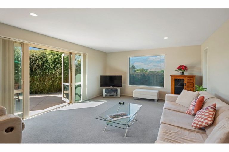 Photo of property in 5 Cassinia Gardens, Aidanfield, Christchurch, 8025