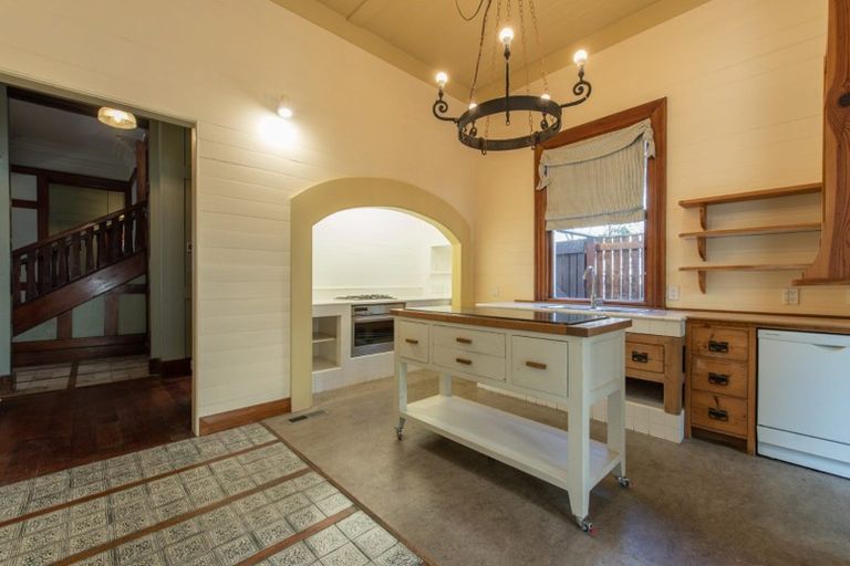 Photo of property in 30 Hobson Street, Thorndon, Wellington, 6011