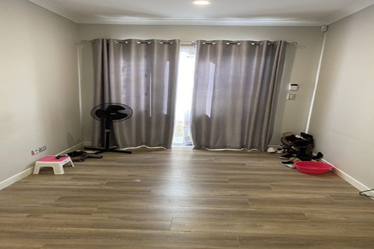 Photo of property in 2 Creggan Crescent, Flat Bush, Auckland, 2019