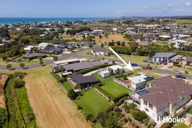 Photo of property in 8 Tohora View, Waihi Beach, 3611