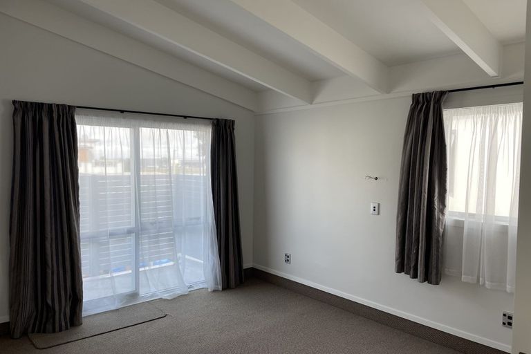 Photo of property in 74 The Esplanade, Westshore, Napier, 4110