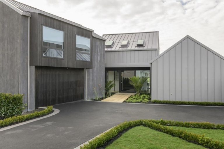 Photo of property in 8 Edgewater Drive, Karaka, Papakura, 2113