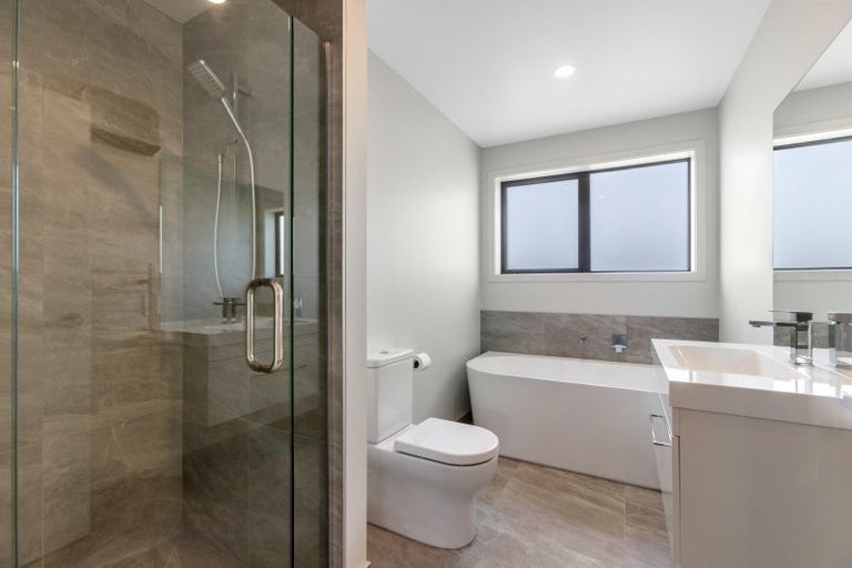 Photo of property in 22 Riley Street, Lake Hawea, 9382