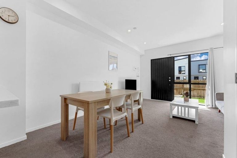 Photo of property in 15 Aumarire Lane, Favona, Auckland, 2024