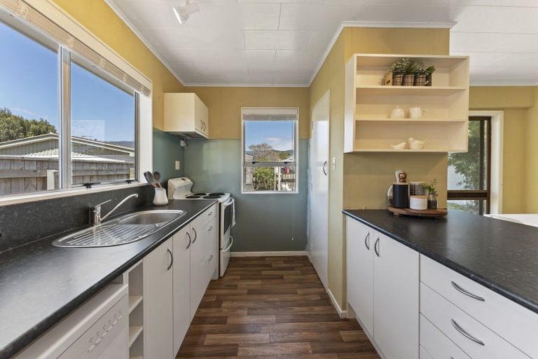 Photo of property in 85 Pasadena Crescent, Totara Park, Upper Hutt, 5018