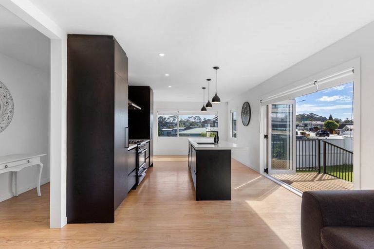 Photo of property in 2 Havelock Avenue, Forrest Hill, Auckland, 0620