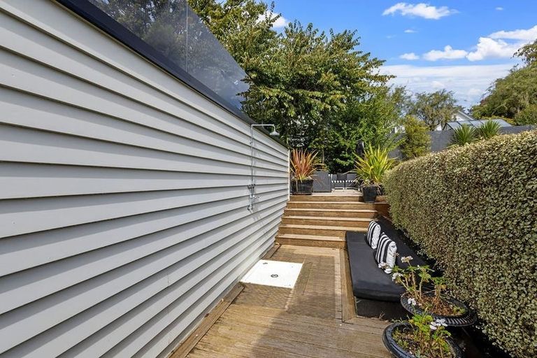 Photo of property in 2 Crichton Terrace, Cashmere, Christchurch, 8022