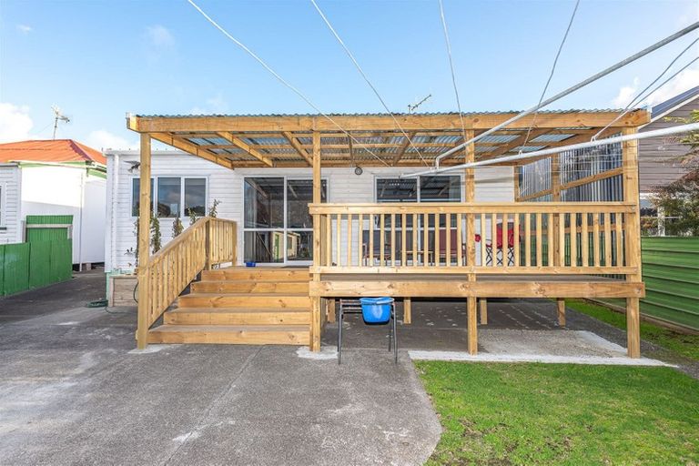 Photo of property in 12 George Street, Aramoho, Whanganui, 4500