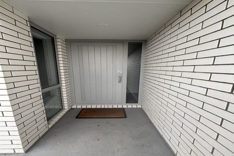 Photo of property in 2/12 Bostonkip Crescent, Fitzroy, Hamilton, 3282