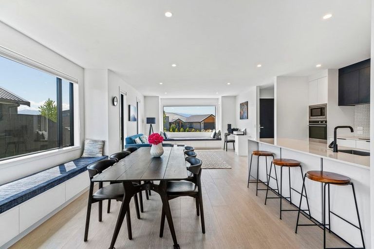 Photo of property in 7 Tahi Street, Albert Town, Wanaka, 9305