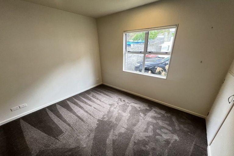 Photo of property in 1/306 Evans Bay Parade, Hataitai, Wellington, 6021
