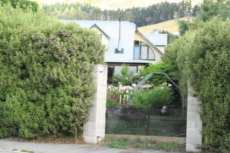 Photo of property in 1 Martindales Road, Heathcote Valley, Christchurch, 8022