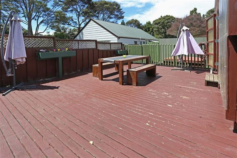 Photo of property in 26 Wirihana Road, Titirangi, Auckland, 0604