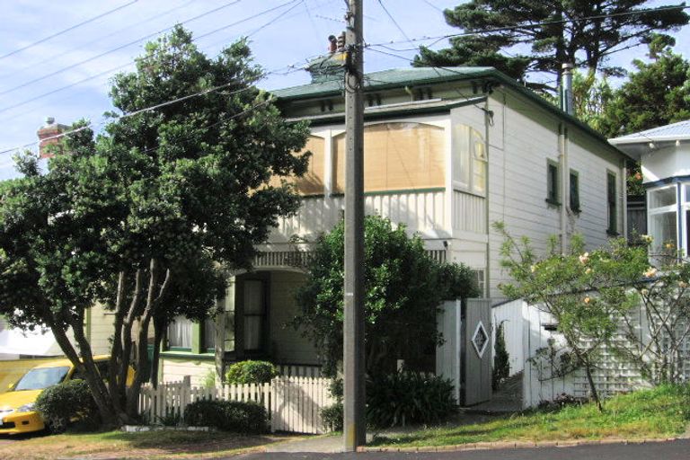 Photo of property in 43 Ribble Street, Island Bay, Wellington, 6023