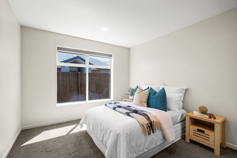 Photo of property in 30 Davaar Crescent, Broomfield, Christchurch, 8042