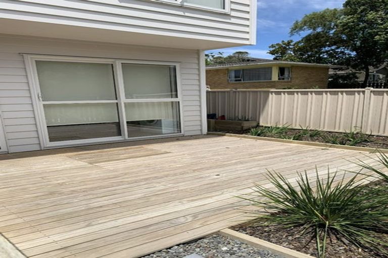 Photo of property in 2a Cockayne Crescent, Sunnynook, Auckland, 0620