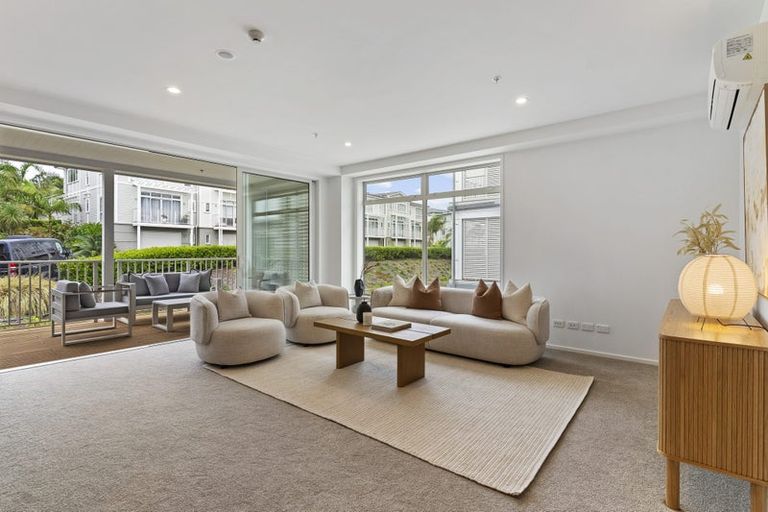 Photo of property in 121 Hibiscus Drive, Orewa, 0931