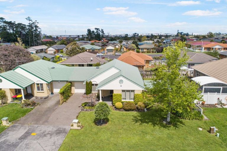 Photo of property in 25 Fernbrook Close, Burswood, Auckland, 2013