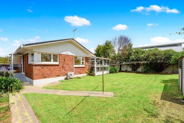 Photo of property in 8 Sorrel Crescent, Bucklands Beach, Auckland, 2012
