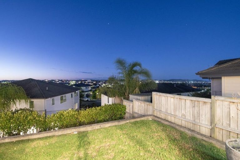 Photo of property in 60 Wainui Road, Silverdale, 0932