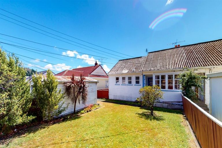 Photo of property in 15 Grierson Street, Naenae, Lower Hutt, 5011
