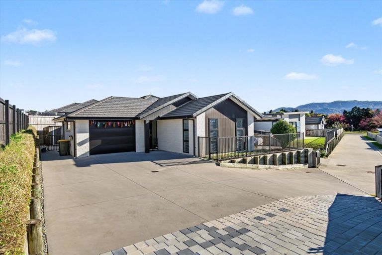 Photo of property in 8 Gaynor Way, Te Puke, 3119