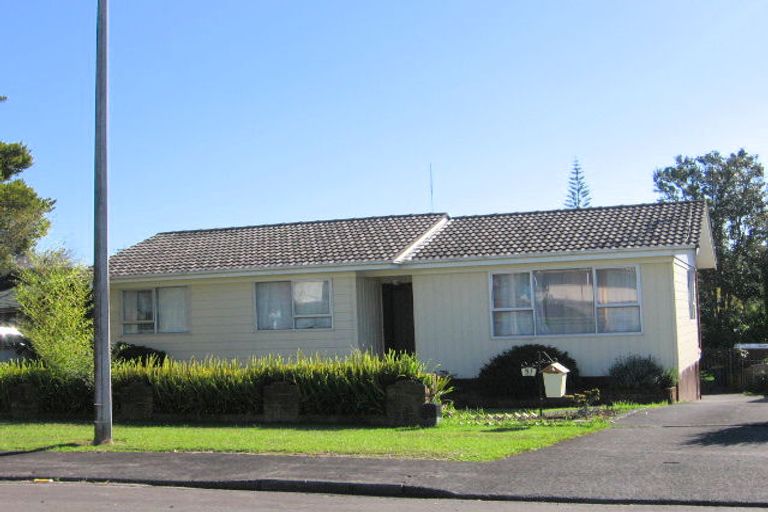 Photo of property in 51 Bodi Place, Te Atatu South, Auckland, 0610