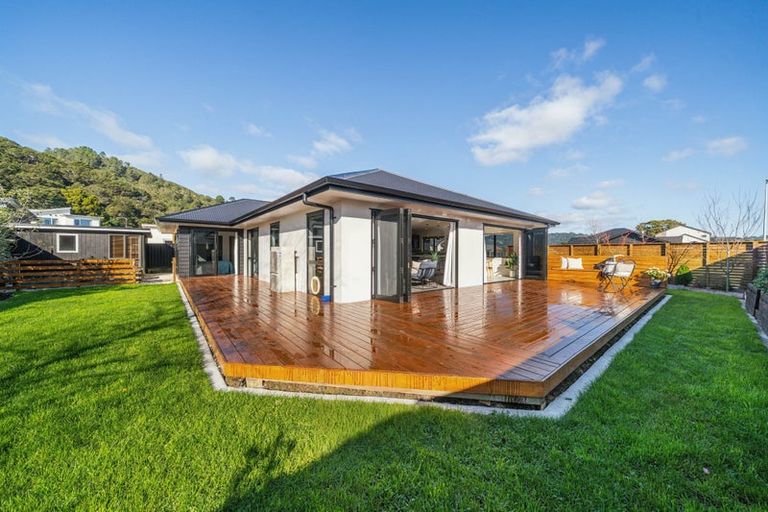 Photo of property in 10 Hopkirk Avenue, Wallaceville, Upper Hutt, 5018