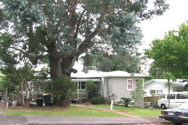 Photo of property in 38 Paramu Avenue, Birkdale, Auckland, 0626