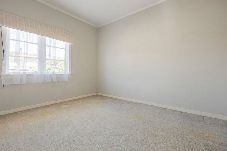 Photo of property in 16 Mahana Road, St Andrews, Hamilton, 3200