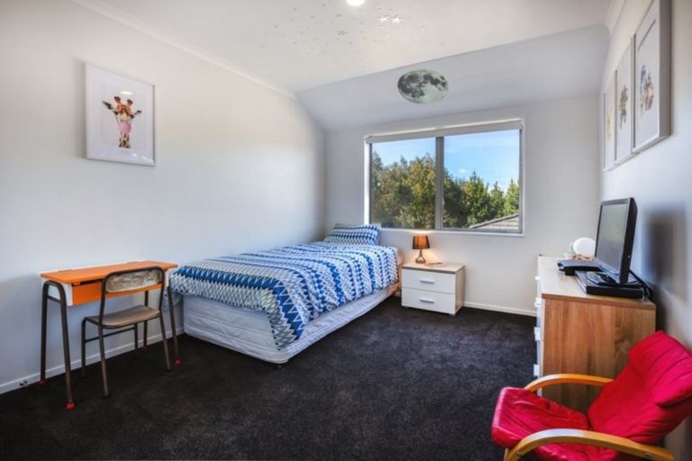 Photo of property in 120 Endeavour Drive, Whitby, Porirua, 5024