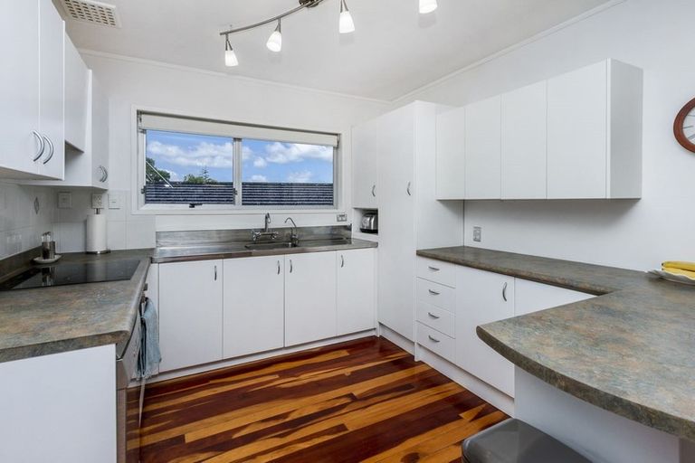 Photo of property in 42 Lynden Avenue, Hillcrest, Auckland, 0627