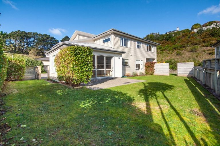 Photo of property in 8 Sedgley Grove, Churton Park, Wellington, 6037