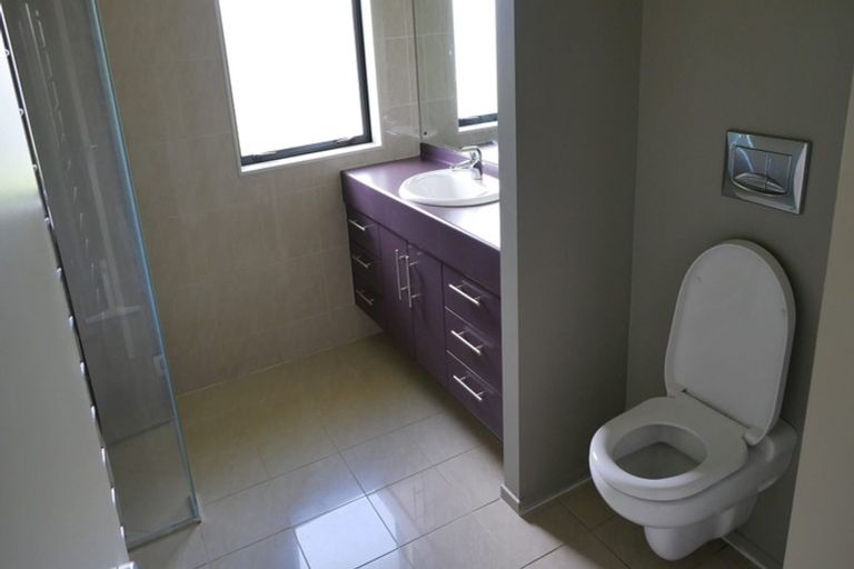 Photo of property in 43 Bleakhouse Road, Howick, Auckland, 2014