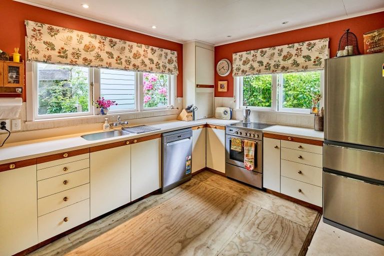 Photo of property in 42 Cleary Street, Waterloo, Lower Hutt, 5011