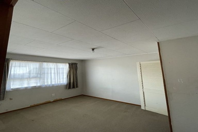 Photo of property in 86 Alabaster Drive, Papatoetoe, Auckland, 2025