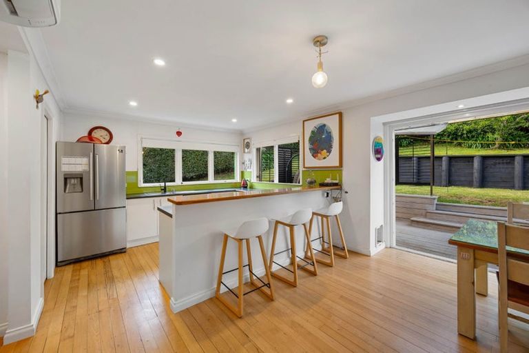 Photo of property in 6 Kerry Dell, Cockle Bay, Auckland, 2014