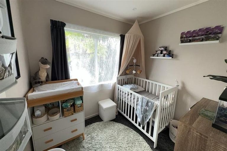 Photo of property in 8 Kahikatea Place, Ranui, Auckland, 0612