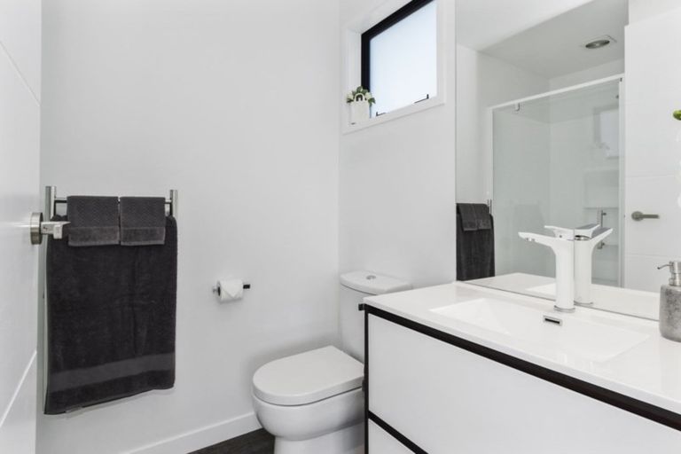 Photo of property in 2 Oceania Sands Way, Papamoa Beach, Papamoa, 3118