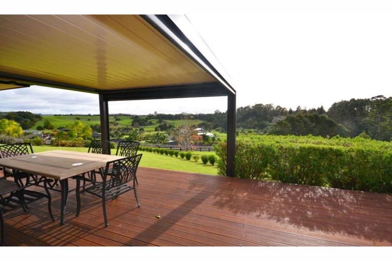 Photo of property in 16 Access Heights, Kerikeri, 0230