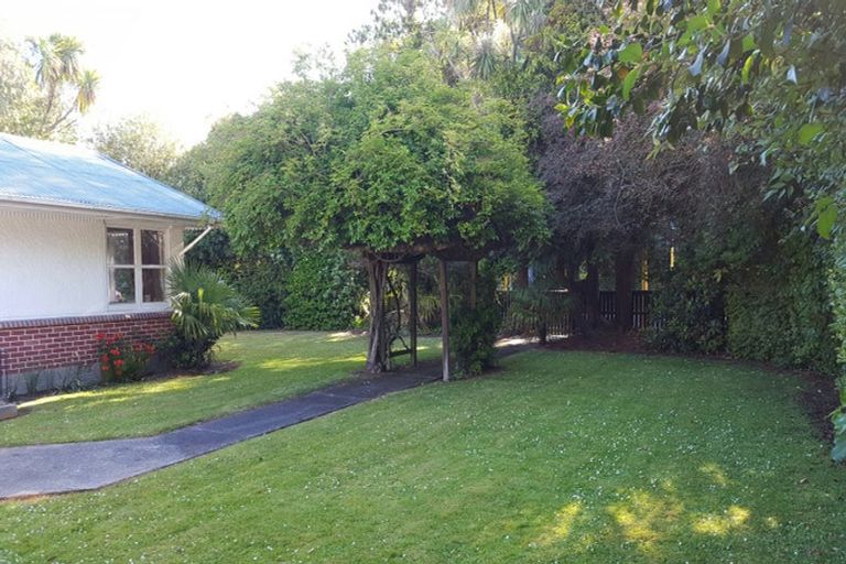 Photo of property in 48 Clyde Road, Ilam, Christchurch, 8041