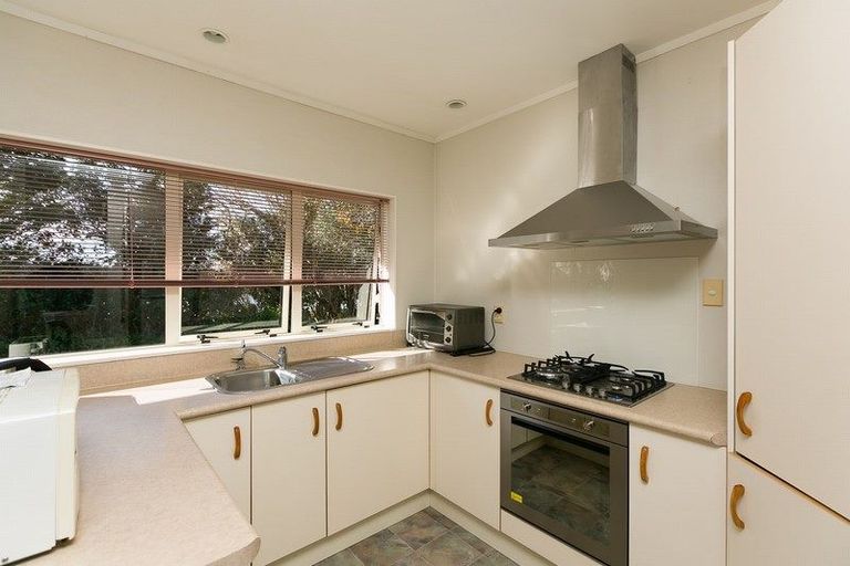 Photo of property in 29 Karaka Street, Merrilands, New Plymouth, 4312
